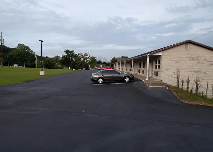Knights Inn Pine Grove