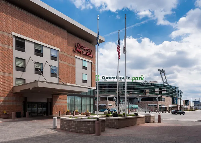 Hampton Inn & Suites -Downtown