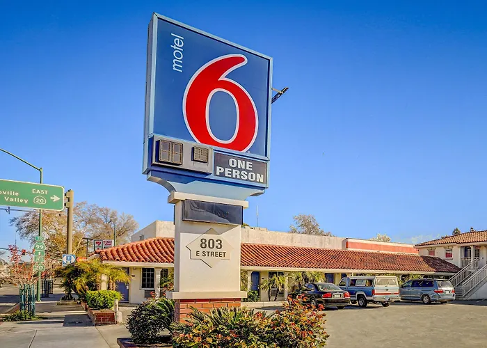 Motel 6-, Ca