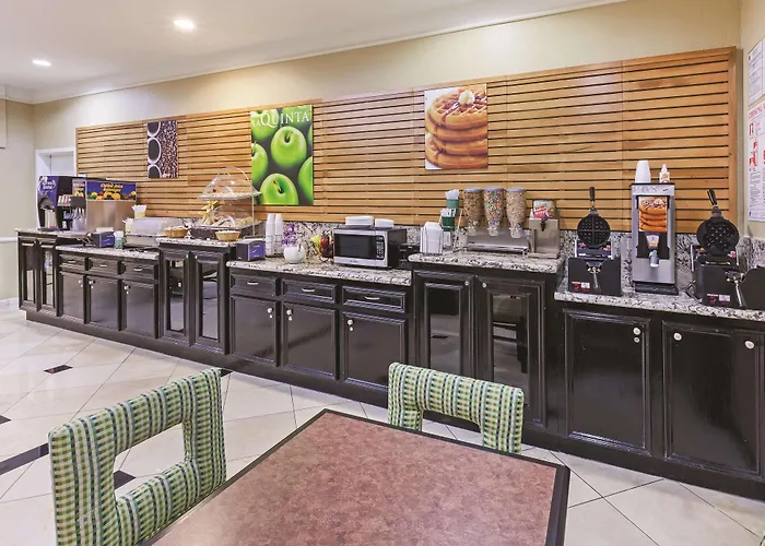 La Quinta By Wyndham Pearland