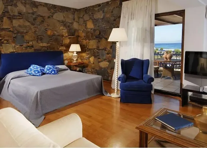 Aquila Rithymna Beach