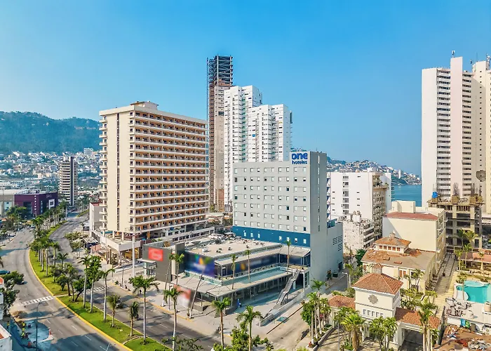 One Acapulco Costera