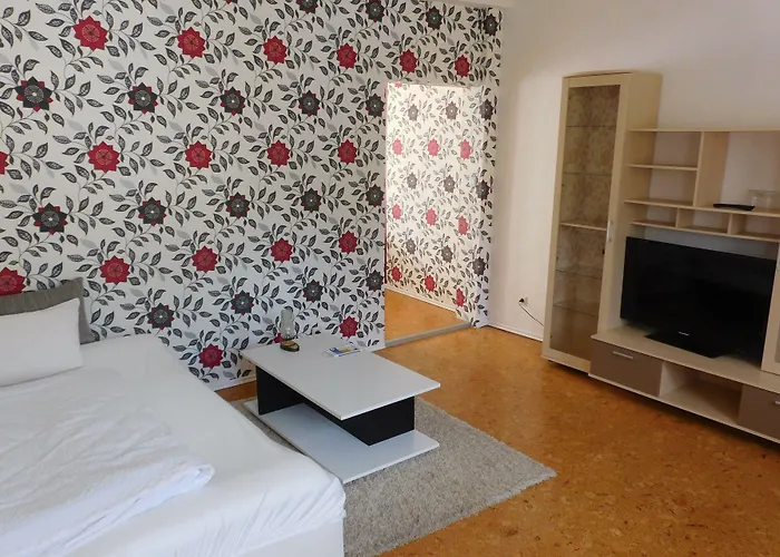 Hotel Pension Am Kurmittelhaus