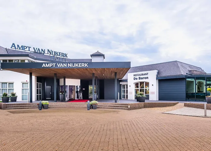 Golden Tulip Ampt Van