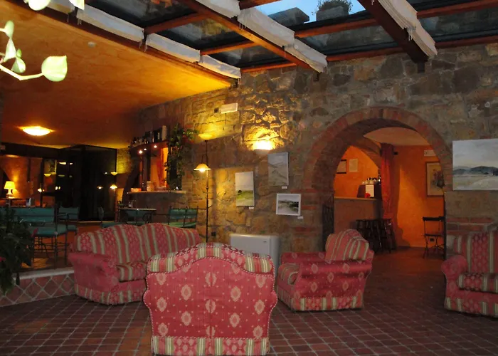 Hotel Casanova - Wellness Center La Grotta Etrusca San Quirico dʼOrcia