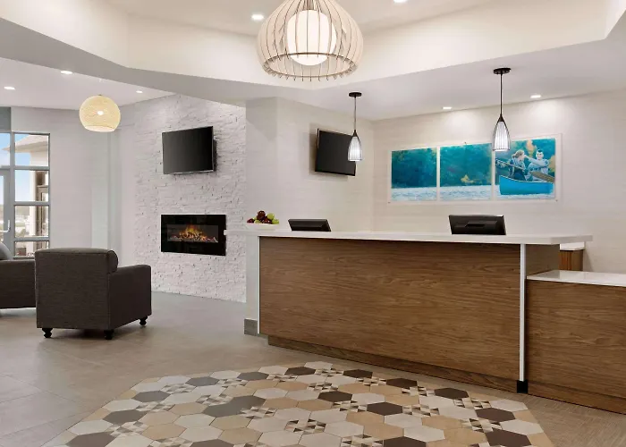 Days Inn By Wyndham Kingston