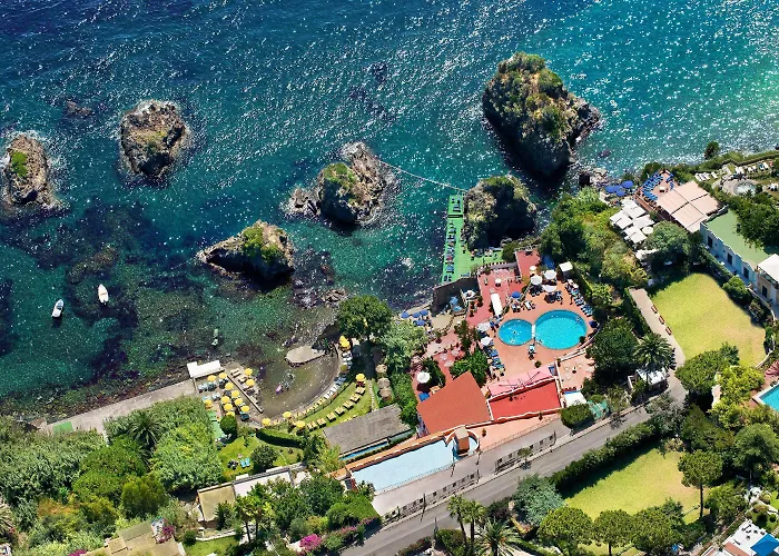 Strand Hotel Delfini