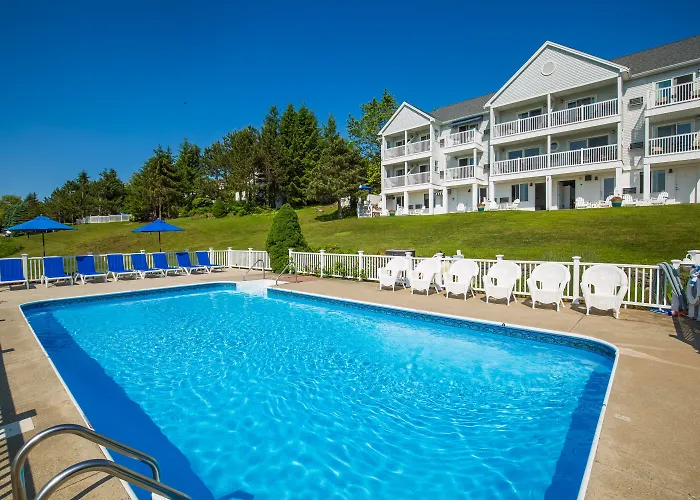 Strawberry Hill Seaside Inn