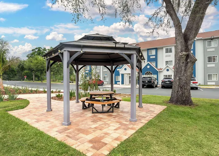 Microtel Inn & Suites By Wyndham Brooksville