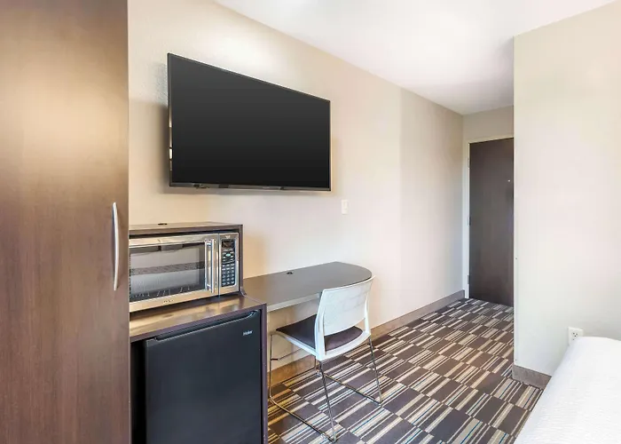 Microtel Inn & Suites By Wyndham Brooksville