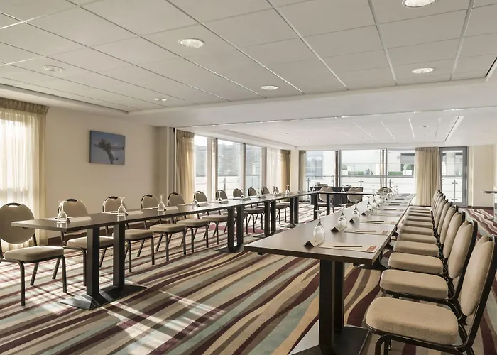 Waterfront Southport Hotel