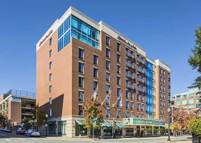 Hampton Inn & Suites Little Rock-Downtown