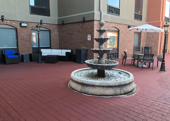 Holiday Inn Express Hotel & Suites Franklin By Ihg