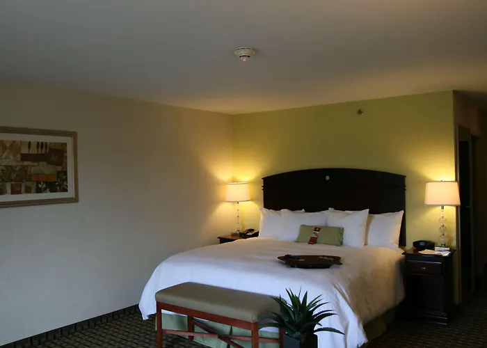 Hampton Inn & Suites Cleveland-Mentor