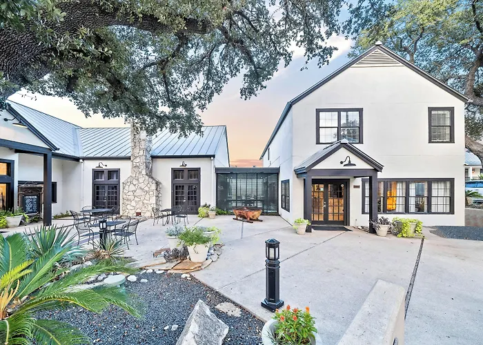 Hillside Boutique Hotel