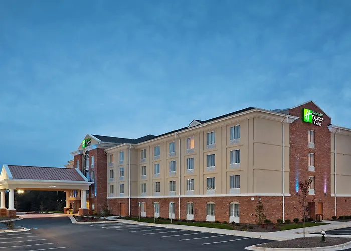 Holiday Inn Express & Suites Greensboro - Airport Area By Ihg