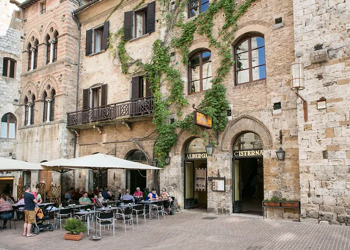Hotel La Cisterna San Gimignano