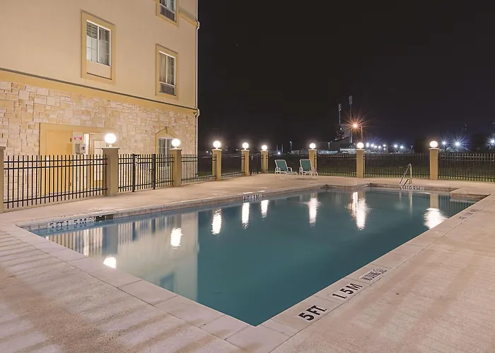 La Quinta By Wyndham Waxahachie Hotel