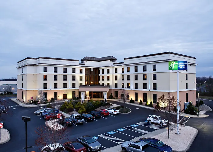 Holiday Inn Express & Suites Harrisburg West