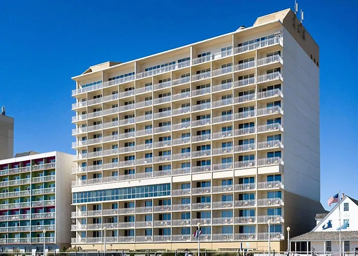 Comfort Suites Beachfront