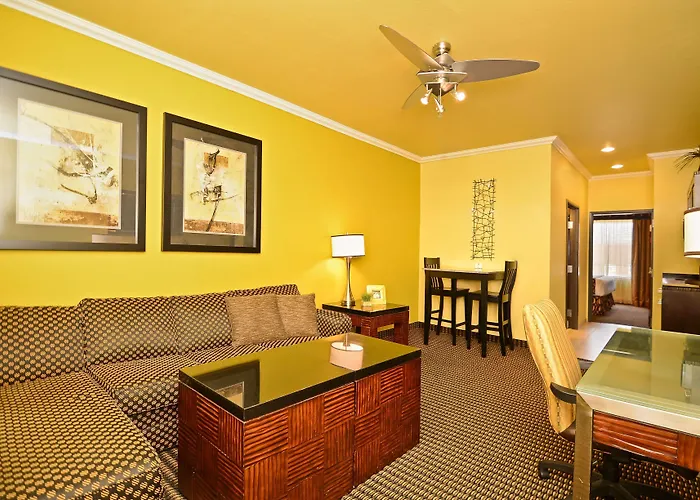 Best Western Plus Christopher Inn & Suites