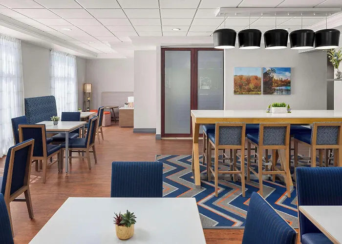 Hampton Inn Fairmont