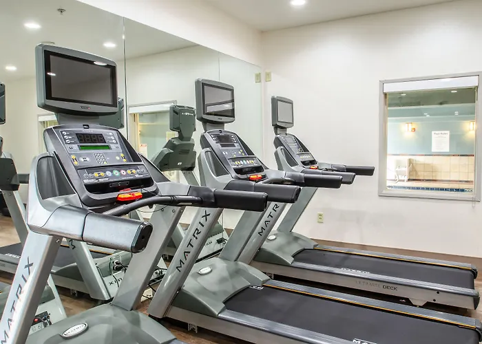 Holiday Inn Express & Suites - Olathe South By Ihg
