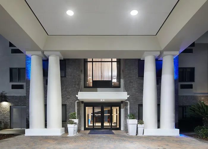 Holiday Inn Express Hotel & Suites Pensacola-West Navy Base By Ihg