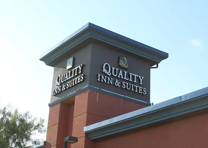 Quality Inn & Suites At The Outlets Mercedes-Weslaco