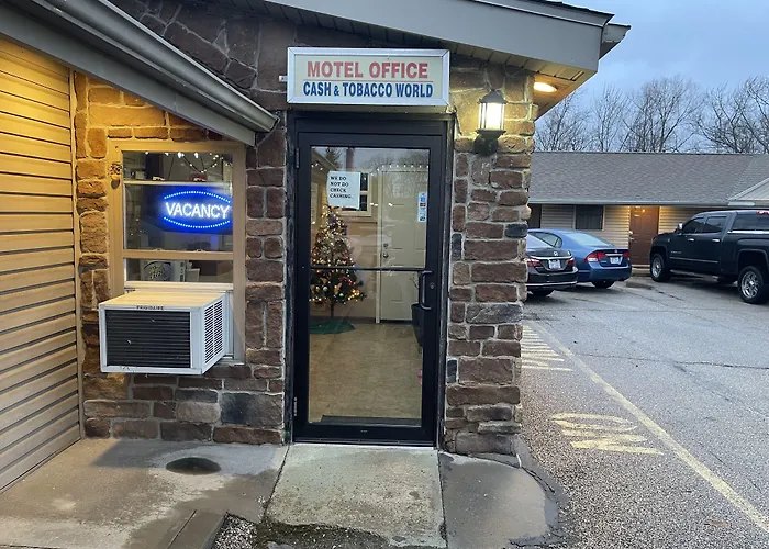 Economy Inn & Suites