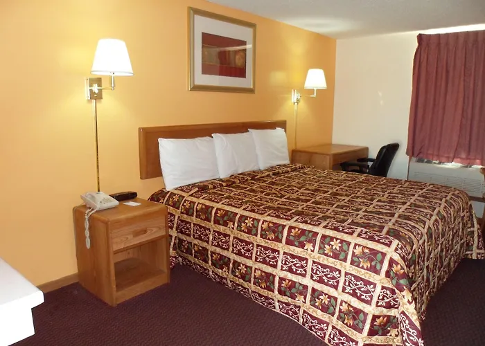 Rodeway Inn & Suites Austin I-90