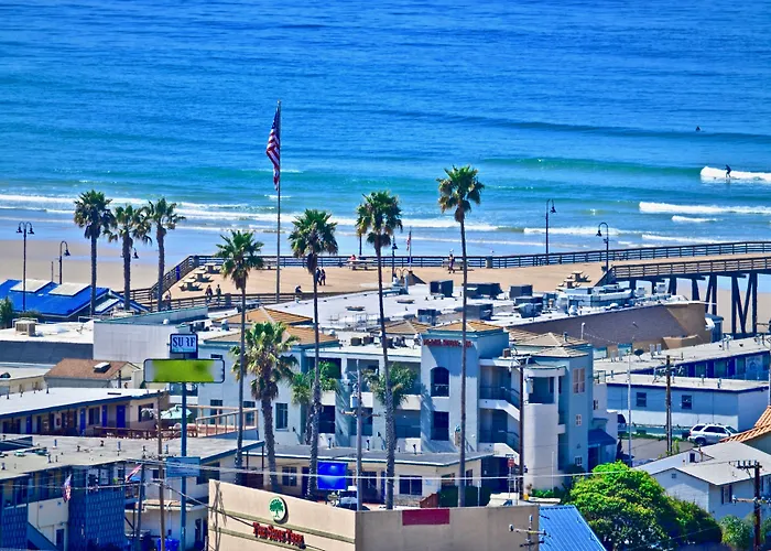 Beach House Inn & Suites