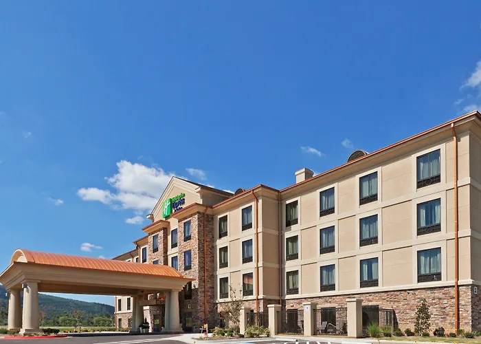 Holiday Inn Express & Suites Poteau By Ihg