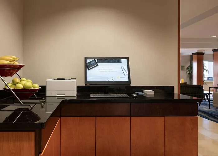 Fairfield Inn & Suites Redding