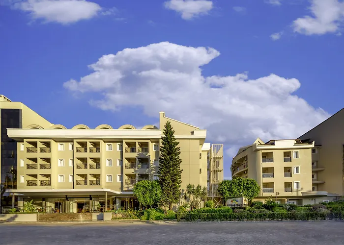 Julian Club Hotel