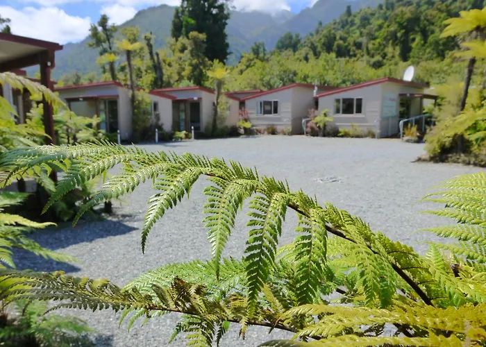 10 Cottages