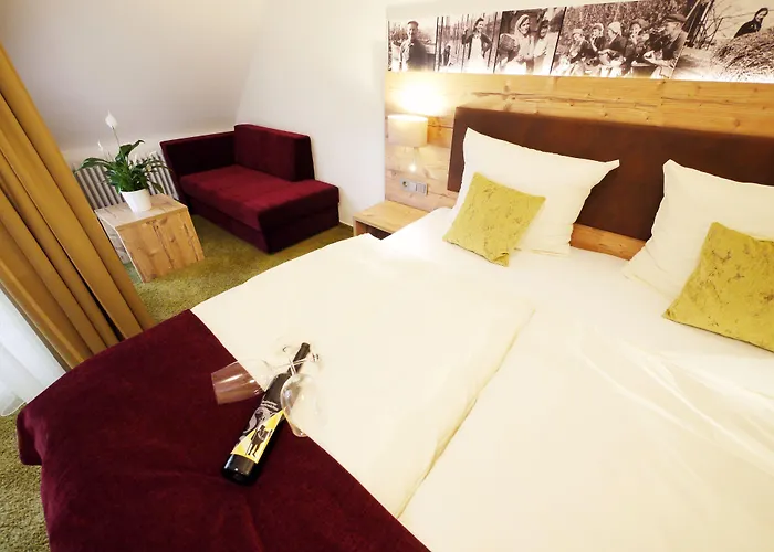 Kreuz-Post Hotel-Restaurant-SPA Vogtsburg