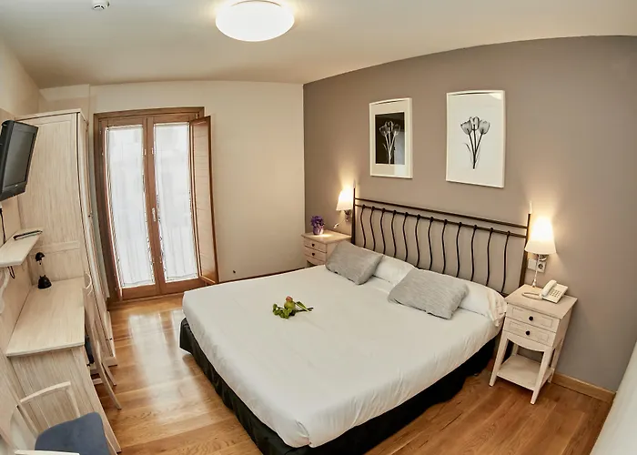 Hotel Casa Azcona Zizur Mayor