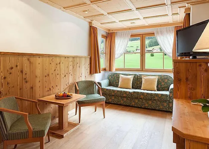 Hotel Chalet Tianes - Alpine Relax Kastelruth