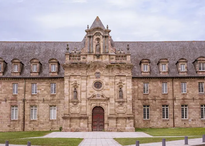 Hôtel ibis Guingamp Cœur de Bretagne