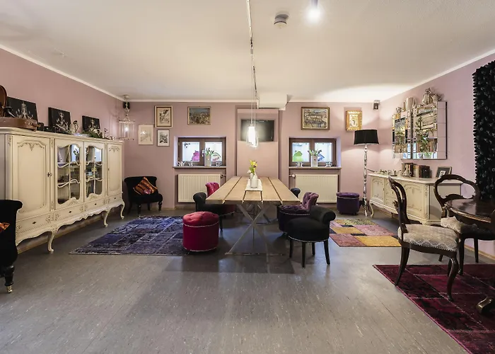 Villa Fantasia Budget Boutique Hotel