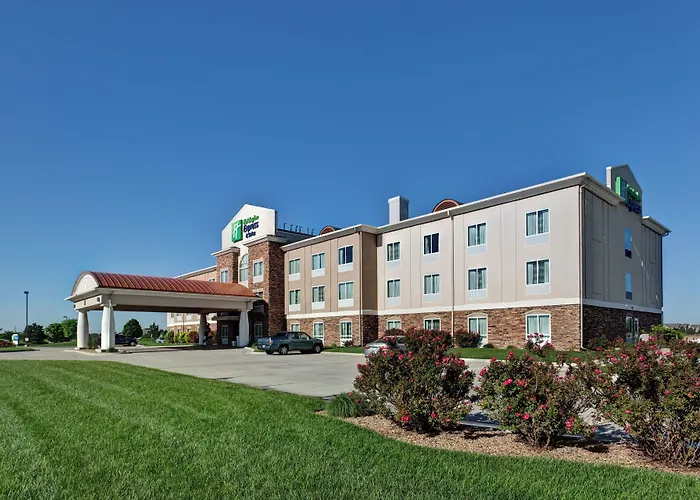 Holiday Inn Express Northwest Maize By Ihg