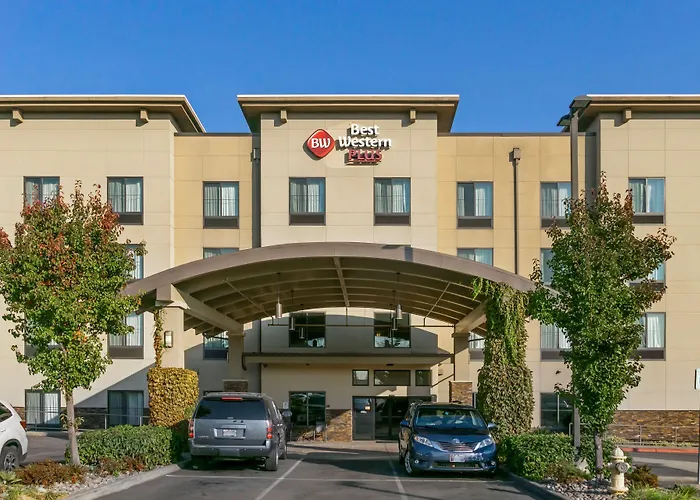 Best Western Plus Inn & Suites