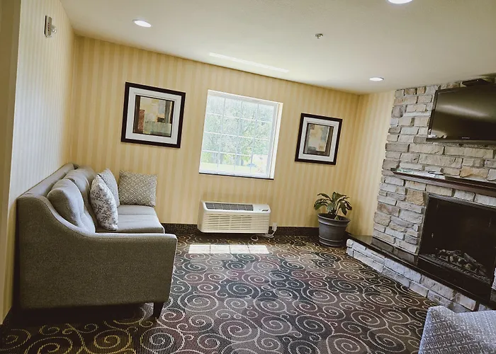 Cobblestone Inn & Suites - Bloomfield