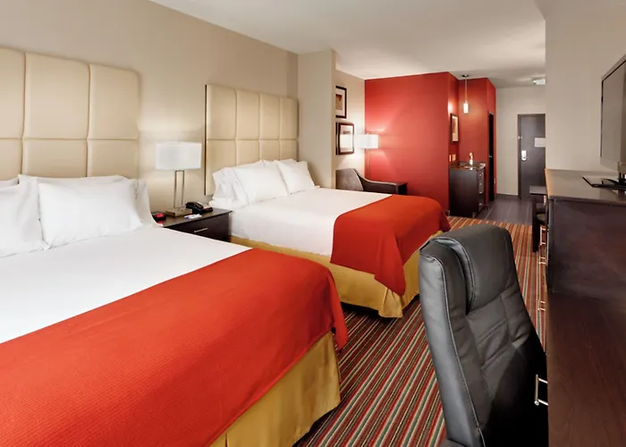 Holiday Inn Express & Suites Northeast By Ihg