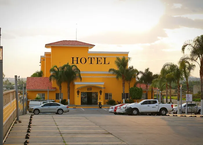 Hotel Zar Queretaro El Salitre