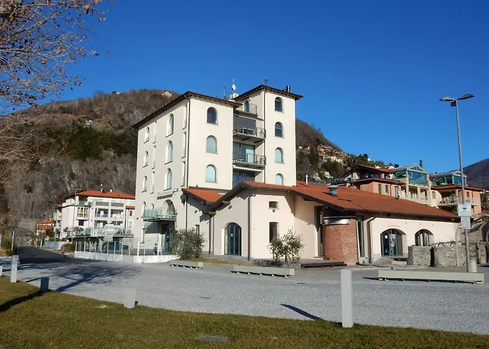 Golfo Gabella Lake Apartments
