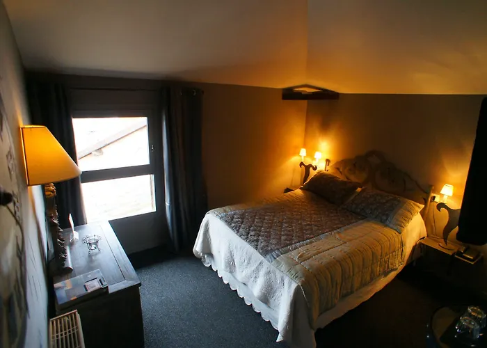 Hotel La Tour Cocooning&Gastronomie à Châtillon-sur-Chalaronne