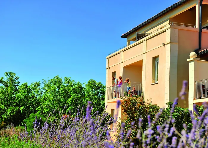 La Résidence du Château de Jouarres Azille