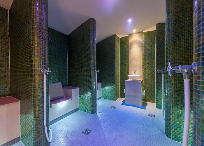 Aqua Dome 4 Sterne Superior Hotel & Tirol Therme Laengenfeld